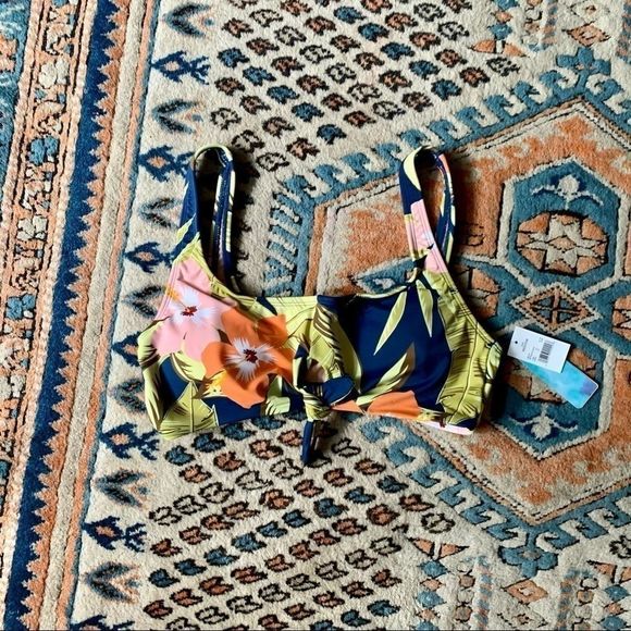 Beach Betty Slimming Tie Front Tropical Bikini Top - Picture 1 of 4